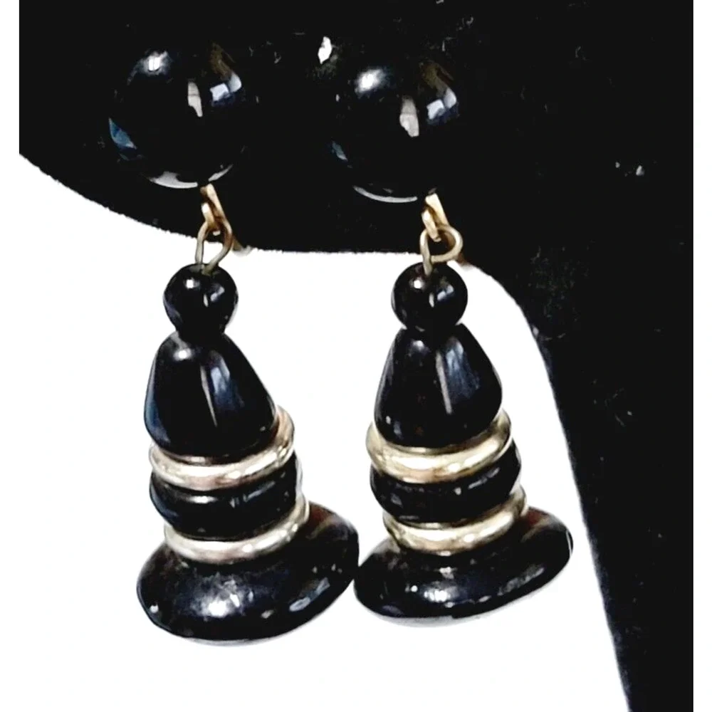 Vintage Black & Silver Mid-century Long Dangle Screw Back Earrings Lucite sb-32